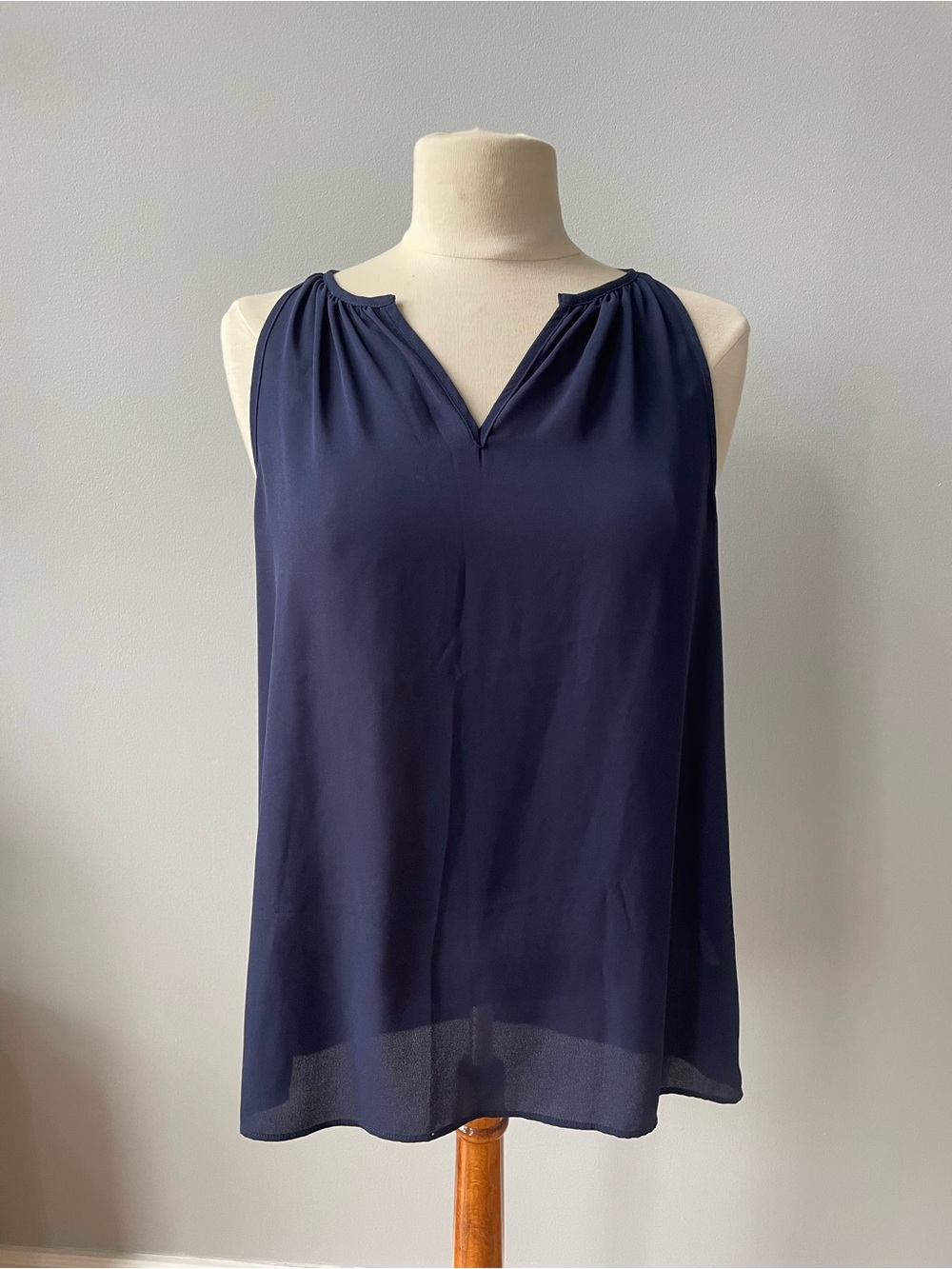 Banana Republic- Sleeveless Navy V-Notch Women's Top - 2-way